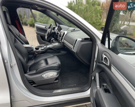 Серый Порше Каен, объемом двигателя 3 л и пробегом 182 тыс. км за 17999 $, фото 28 на Automoto.ua