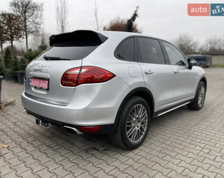 Серый Порше Каен, объемом двигателя 3 л и пробегом 182 тыс. км за 17999 $, фото 10 на Automoto.ua