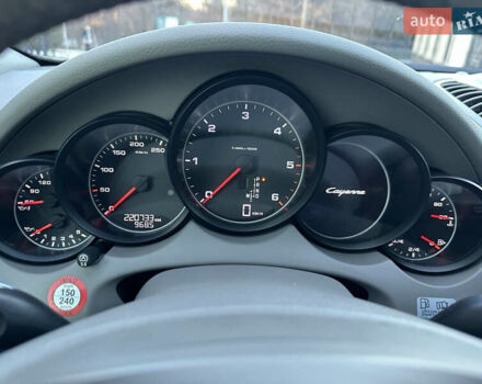 Серый Порше Каен, объемом двигателя 2.97 л и пробегом 220 тыс. км за 29300 $, фото 12 на Automoto.ua