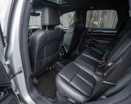 Сірий Порше Cayenne, об'ємом двигуна 3 л та пробігом 137 тис. км за 9500 $, фото 19 на Automoto.ua