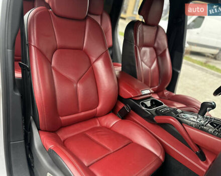 Серый Порше Каен, объемом двигателя 0 л и пробегом 342 тыс. км за 17999 $, фото 31 на Automoto.ua