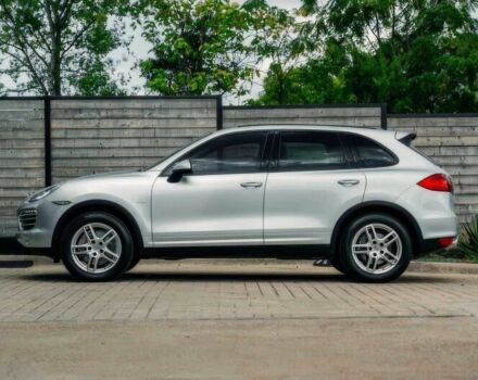 Серый Порше Каен, объемом двигателя 3 л и пробегом 89 тыс. км за 14000 $, фото 2 на Automoto.ua