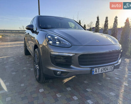 Серый Порше Каен, объемом двигателя 2.97 л и пробегом 277 тыс. км за 29000 $, фото 1 на Automoto.ua