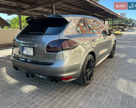 Серый Порше Каен, объемом двигателя 4.81 л и пробегом 145 тыс. км за 26000 $, фото 7 на Automoto.ua