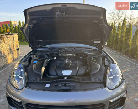 Серый Порше Каен, объемом двигателя 2.97 л и пробегом 277 тыс. км за 29000 $, фото 23 на Automoto.ua