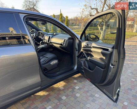 Серый Порше Каен, объемом двигателя 2.97 л и пробегом 277 тыс. км за 29000 $, фото 18 на Automoto.ua