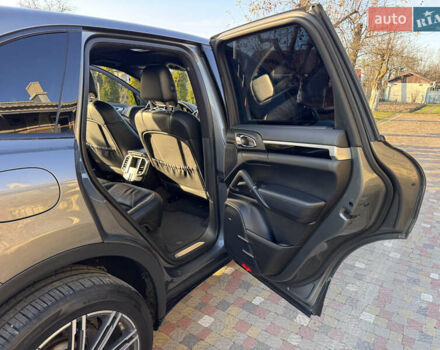 Серый Порше Каен, объемом двигателя 2.97 л и пробегом 277 тыс. км за 29000 $, фото 17 на Automoto.ua