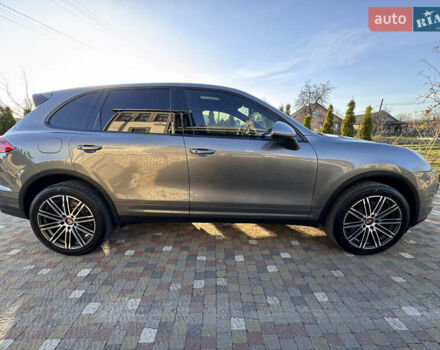 Серый Порше Каен, объемом двигателя 2.97 л и пробегом 277 тыс. км за 29000 $, фото 3 на Automoto.ua