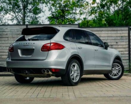 Серый Порше Каен, объемом двигателя 3 л и пробегом 89 тыс. км за 14000 $, фото 5 на Automoto.ua