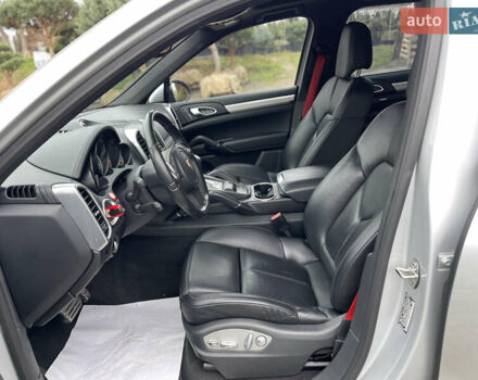 Серый Порше Каен, объемом двигателя 3 л и пробегом 182 тыс. км за 17999 $, фото 30 на Automoto.ua