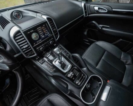 Сірий Порше Cayenne, об'ємом двигуна 3 л та пробігом 137 тис. км за 9500 $, фото 18 на Automoto.ua