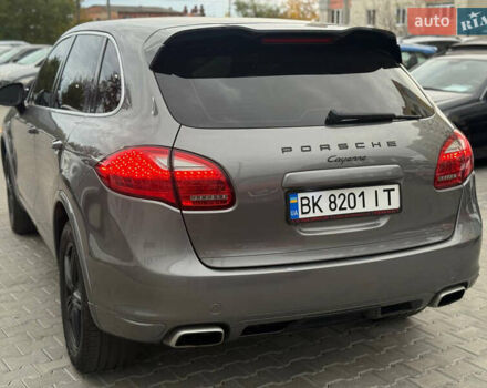 Сірий Порше Cayenne, об'ємом двигуна 2.97 л та пробігом 216 тис. км за 20950 $, фото 4 на Automoto.ua