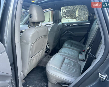 Серый Порше Каен, объемом двигателя 2.97 л и пробегом 220 тыс. км за 29300 $, фото 7 на Automoto.ua