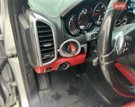 Серый Порше Каен, объемом двигателя 0 л и пробегом 342 тыс. км за 17999 $, фото 20 на Automoto.ua