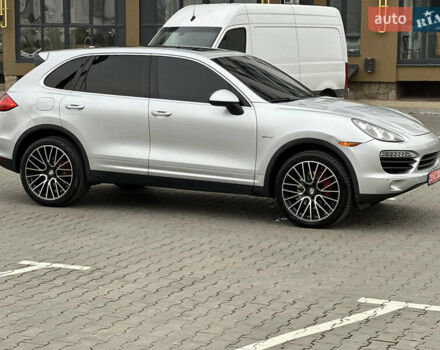 Серый Порше Каен, объемом двигателя 0 л и пробегом 342 тыс. км за 17999 $, фото 5 на Automoto.ua