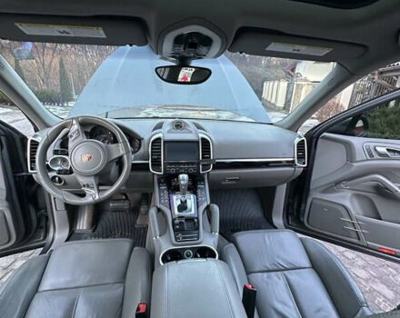 Серый Порше Каен, объемом двигателя 2.97 л и пробегом 220 тыс. км за 29300 $, фото 8 на Automoto.ua