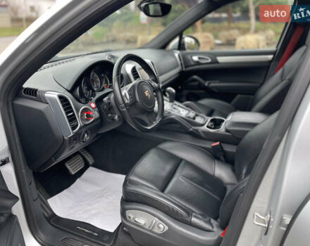 Серый Порше Каен, объемом двигателя 3 л и пробегом 182 тыс. км за 17999 $, фото 29 на Automoto.ua