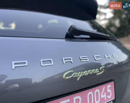 Серый Порше Каен, объемом двигателя 3 л и пробегом 191 тыс. км за 28000 $, фото 26 на Automoto.ua