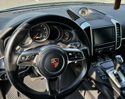 Серый Порше Каен, объемом двигателя 3.6 л и пробегом 199 тыс. км за 19900 $, фото 11 на Automoto.ua
