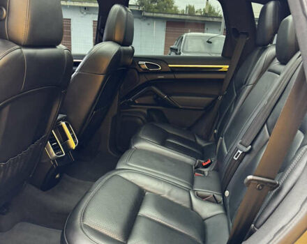 Сірий Порше Cayenne, об'ємом двигуна 3.6 л та пробігом 158 тис. км за 24999 $, фото 20 на Automoto.ua