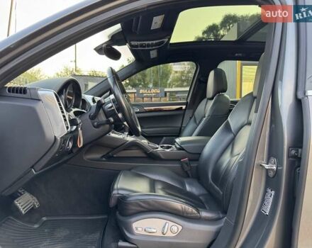 Сірий Порше Cayenne, об'ємом двигуна 3 л та пробігом 92 тис. км за 29500 $, фото 7 на Automoto.ua