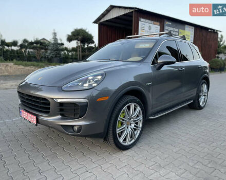 Серый Порше Каен, объемом двигателя 3 л и пробегом 191 тыс. км за 28000 $, фото 1 на Automoto.ua