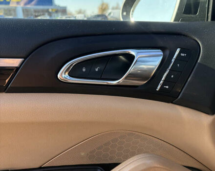 Серый Порше Каен, объемом двигателя 3.6 л и пробегом 171 тыс. км за 27000 $, фото 18 на Automoto.ua