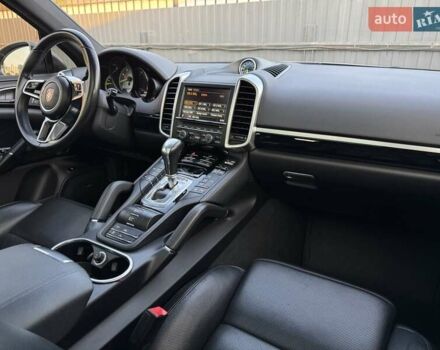 Сірий Порше Cayenne, об'ємом двигуна 3 л та пробігом 92 тис. км за 29500 $, фото 16 на Automoto.ua