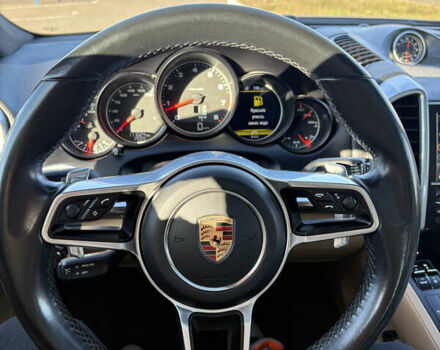 Серый Порше Каен, объемом двигателя 3.6 л и пробегом 171 тыс. км за 27000 $, фото 24 на Automoto.ua