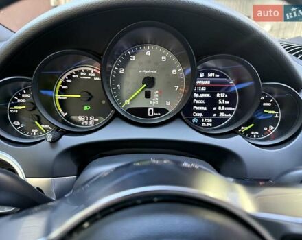 Порше Каен 2015 в Малине на Automoto.ua Серый Порше Каен, объемом двигателя 3 л и пробегом 94 тыс. км за 28700 $, фото 19 на Automoto.ua