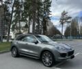 Серый Порше Каен, объемом двигателя 2.97 л и пробегом 190 тыс. км за 33700 $, фото 6 на Automoto.ua