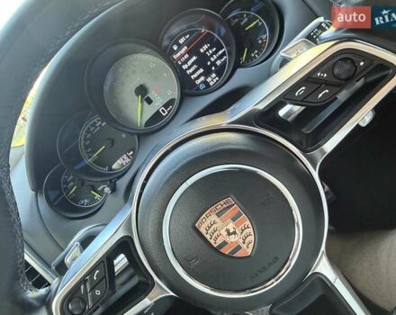 Порше Каен 2015 в Малине на Automoto.ua Серый Порше Каен, объемом двигателя 3 л и пробегом 94 тыс. км за 28700 $, фото 40 на Automoto.ua