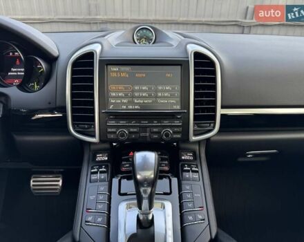 Сірий Порше Cayenne, об'ємом двигуна 3 л та пробігом 92 тис. км за 29500 $, фото 13 на Automoto.ua