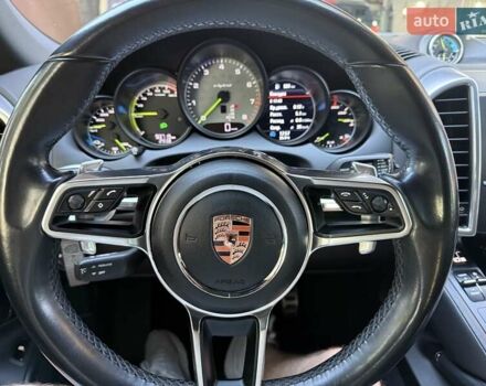 Порше Каен 2015 в Малине на Automoto.ua Серый Порше Каен, объемом двигателя 3 л и пробегом 94 тыс. км за 28700 $, фото 20 на Automoto.ua