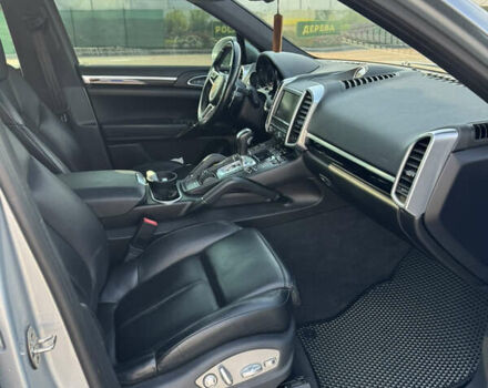 Серый Порше Каен, объемом двигателя 3.6 л и пробегом 199 тыс. км за 19900 $, фото 13 на Automoto.ua