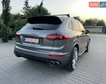 Серый Порше Каен, объемом двигателя 3 л и пробегом 191 тыс. км за 28000 $, фото 9 на Automoto.ua