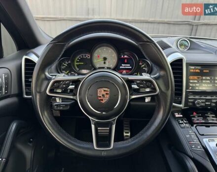 Сірий Порше Cayenne, об'ємом двигуна 3 л та пробігом 92 тис. км за 29500 $, фото 9 на Automoto.ua