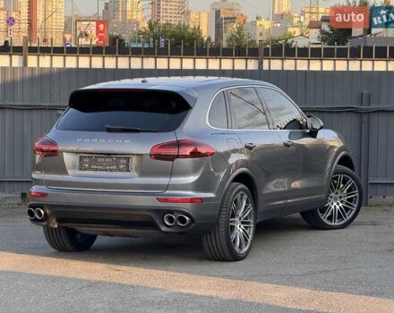Сірий Порше Cayenne, об'ємом двигуна 3 л та пробігом 92 тис. км за 29500 $, фото 3 на Automoto.ua
