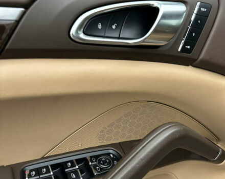 Сірий Порше Cayenne, об'ємом двигуна 4.81 л та пробігом 77 тис. км за 44000 $, фото 24 на Automoto.ua