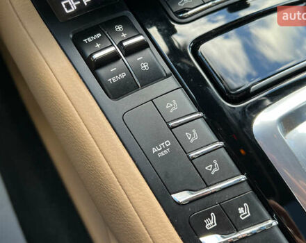 Серый Порше Каен, объемом двигателя 3.6 л и пробегом 169 тыс. км за 26999 $, фото 16 на Automoto.ua