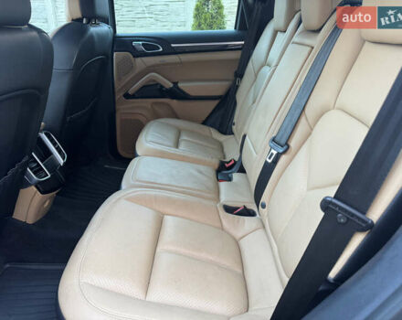 Сірий Порше Cayenne, об'ємом двигуна 3.6 л та пробігом 180 тис. км за 15800 $, фото 10 на Automoto.ua