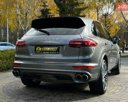 Серый Порше Каен, объемом двигателя 3.6 л и пробегом 169 тыс. км за 26999 $, фото 6 на Automoto.ua