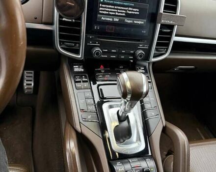 Серый Порше Каен, объемом двигателя 4.13 л и пробегом 261 тыс. км за 39900 $, фото 36 на Automoto.ua