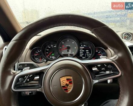 Серый Порше Каен, объемом двигателя 4.13 л и пробегом 261 тыс. км за 39900 $, фото 1 на Automoto.ua