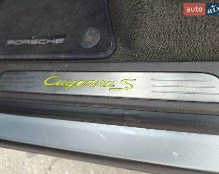 Сірий Порше Cayenne, об'ємом двигуна 3 л та пробігом 125 тис. км за 51500 $, фото 35 на Automoto.ua