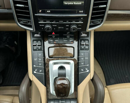 Сірий Порше Cayenne, об'ємом двигуна 4.81 л та пробігом 77 тис. км за 44000 $, фото 30 на Automoto.ua