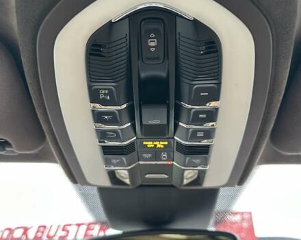 Сірий Порше Cayenne, об'ємом двигуна 4.81 л та пробігом 77 тис. км за 44000 $, фото 29 на Automoto.ua