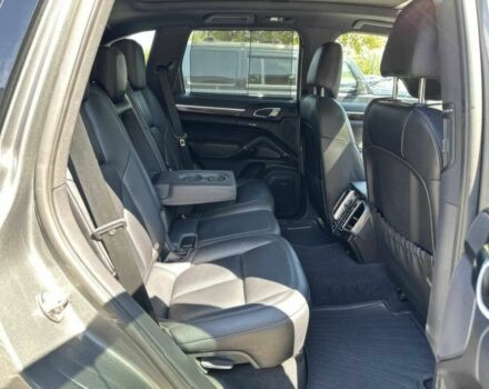 Серый Порше Каен, объемом двигателя 3.6 л и пробегом 72 тыс. км за 13000 $, фото 13 на Automoto.ua