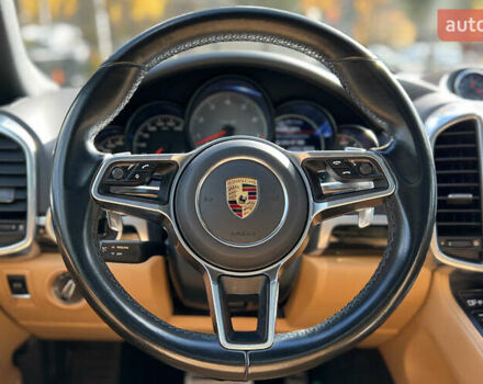 Серый Порше Каен, объемом двигателя 3.6 л и пробегом 169 тыс. км за 26999 $, фото 9 на Automoto.ua
