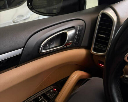 Сірий Порше Cayenne, об'ємом двигуна 3.6 л та пробігом 150 тис. км за 28000 $, фото 8 на Automoto.ua